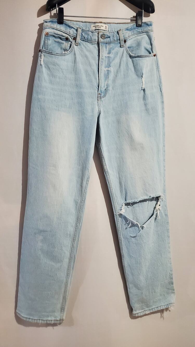 Abercrombie & Fitch The 90s Straight Ultra High Rise Distressed Jeans Size 30/10